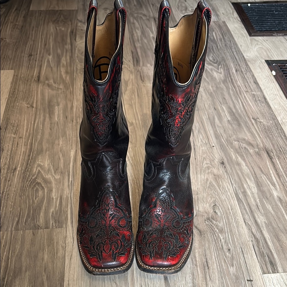 Black and Red Western Cowboy Boots